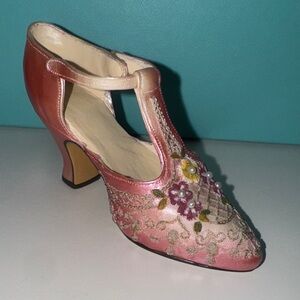 Miniature Ceramic Shoe Elegant Pink Embroidered Dancer’s Heel